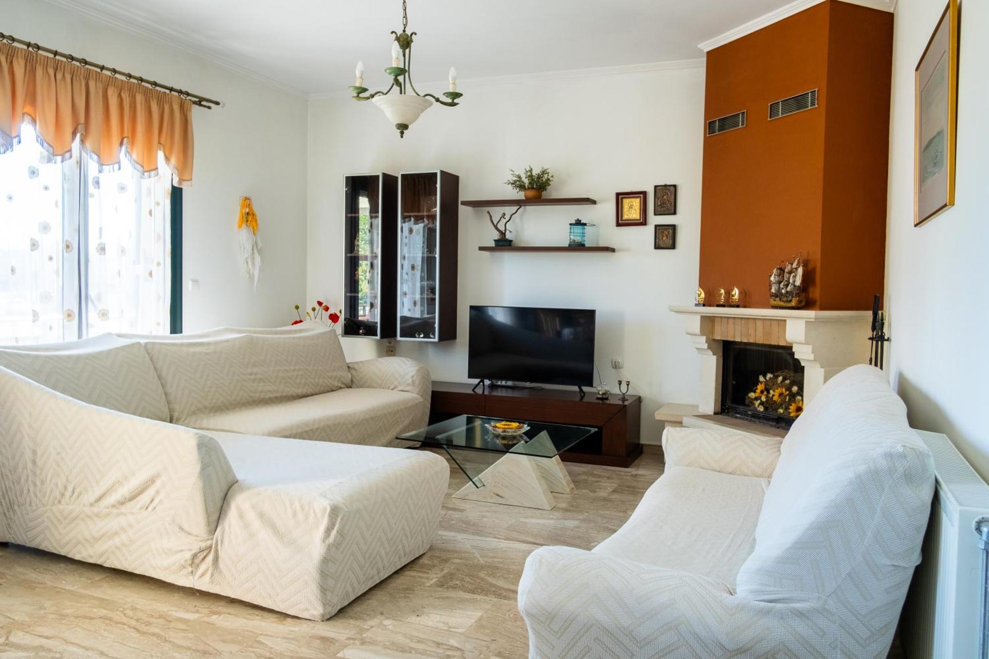 Spacious House In A Quiet Neighbourhood 依拉佩特拉 外观 照片